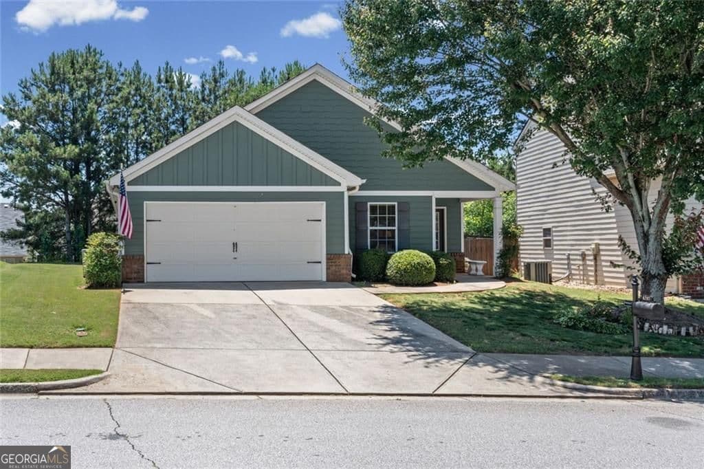 3 bedroom, 2 bathroom, 1,531 sq ft single family residence sold at 4707 Sweetwater Drive, Gainesville, GA 30504