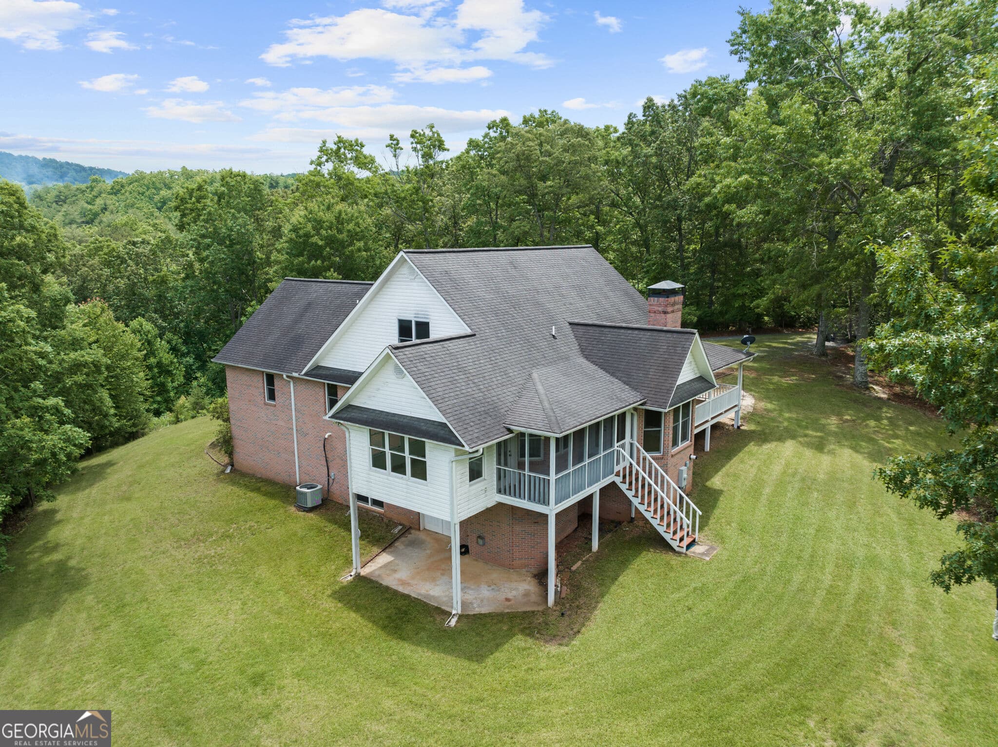 3 bedroom, 2 bathroom, 4,437 sq ft single family residence under contract at 177 - H Shangri La Drive, Mineral Bluff, GA 30559 — photo 2