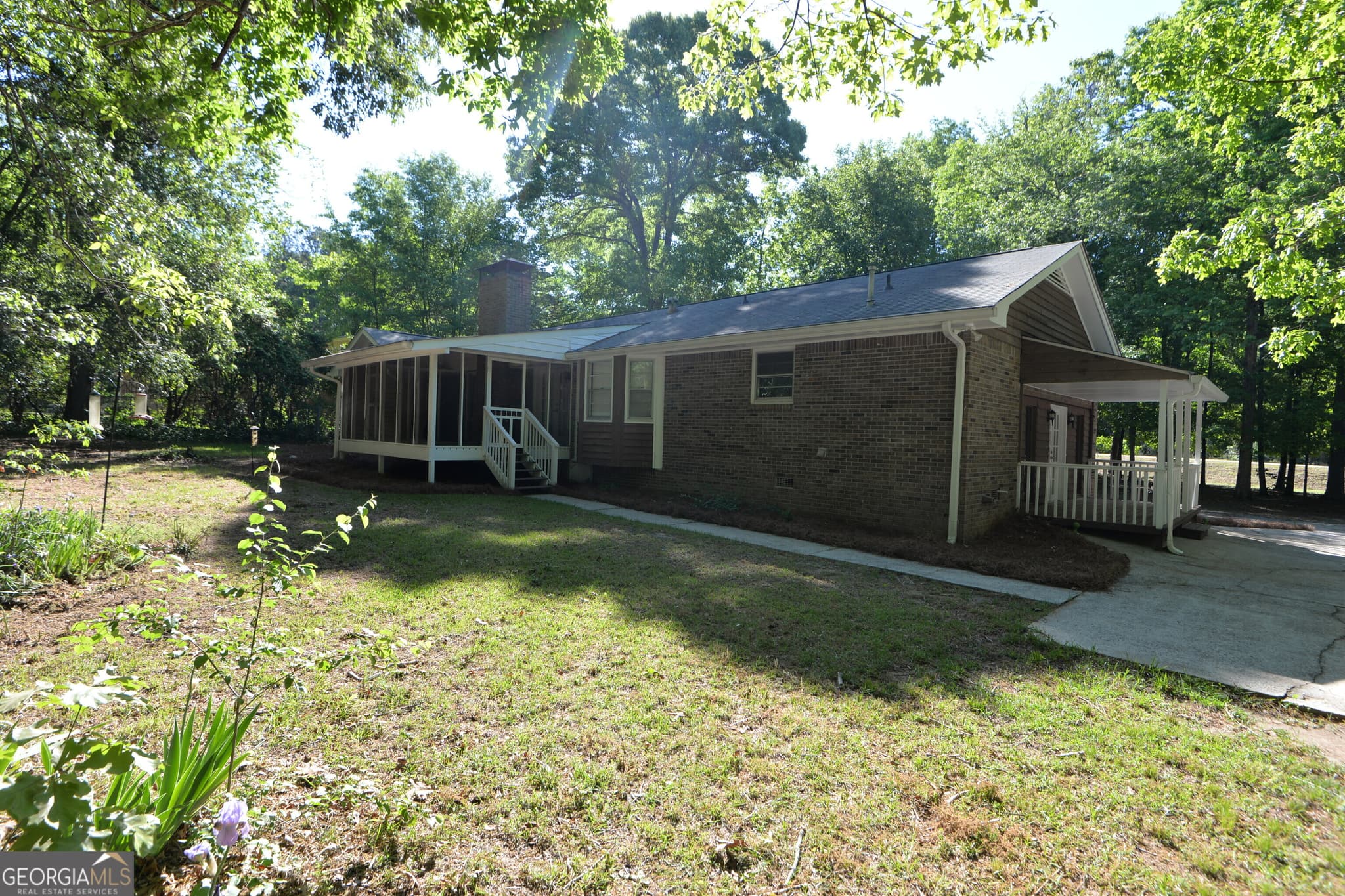 3 bedroom, 2.5 bathroom, 2,020 sq ft single family residence for sale at 3478 Highway 81, Hampton, GA 30228 — photo 2