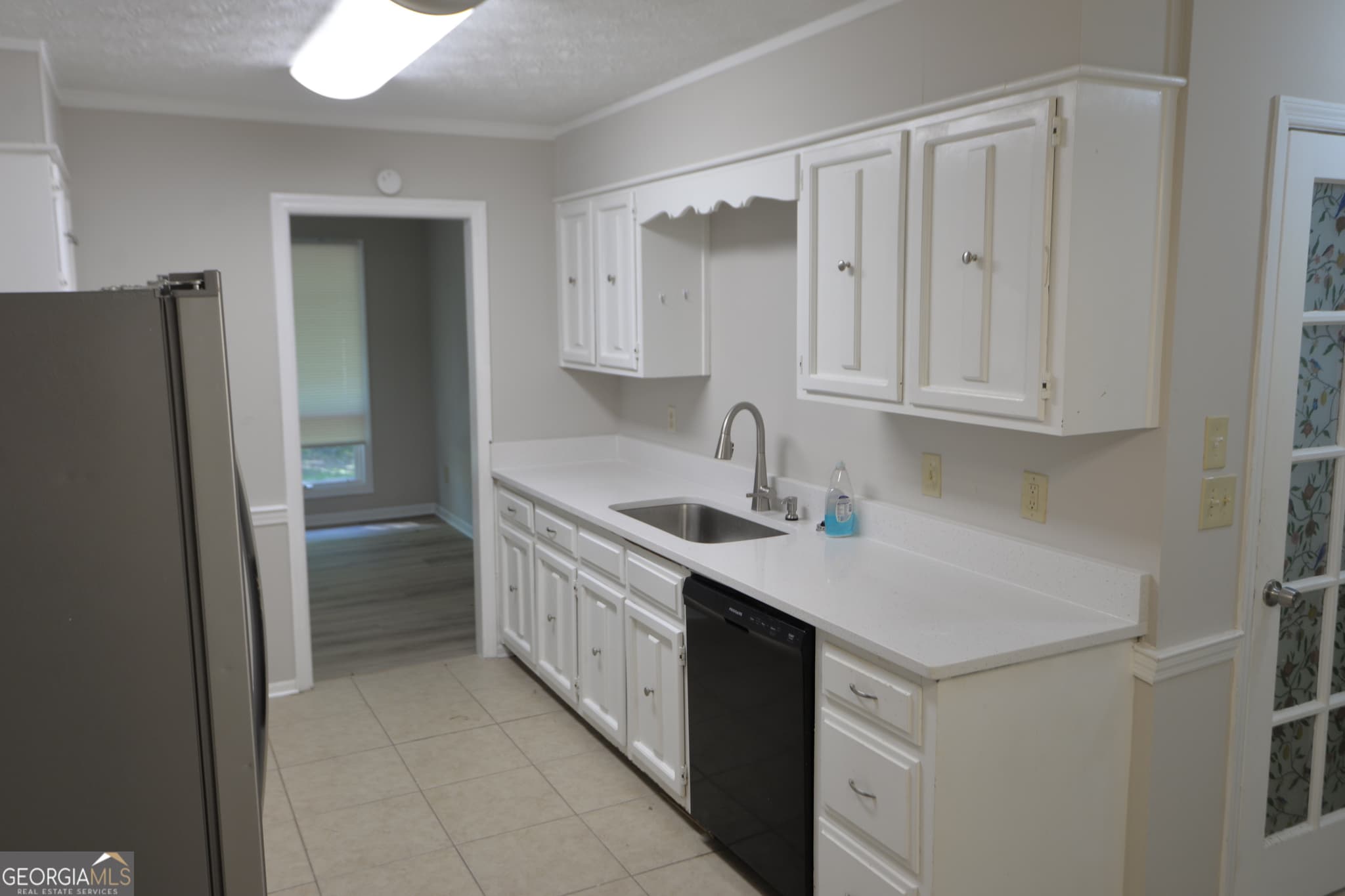 3 bedroom, 2.5 bathroom, 2,020 sq ft single family residence for sale at 3478 Highway 81, Hampton, GA 30228 — photo 4
