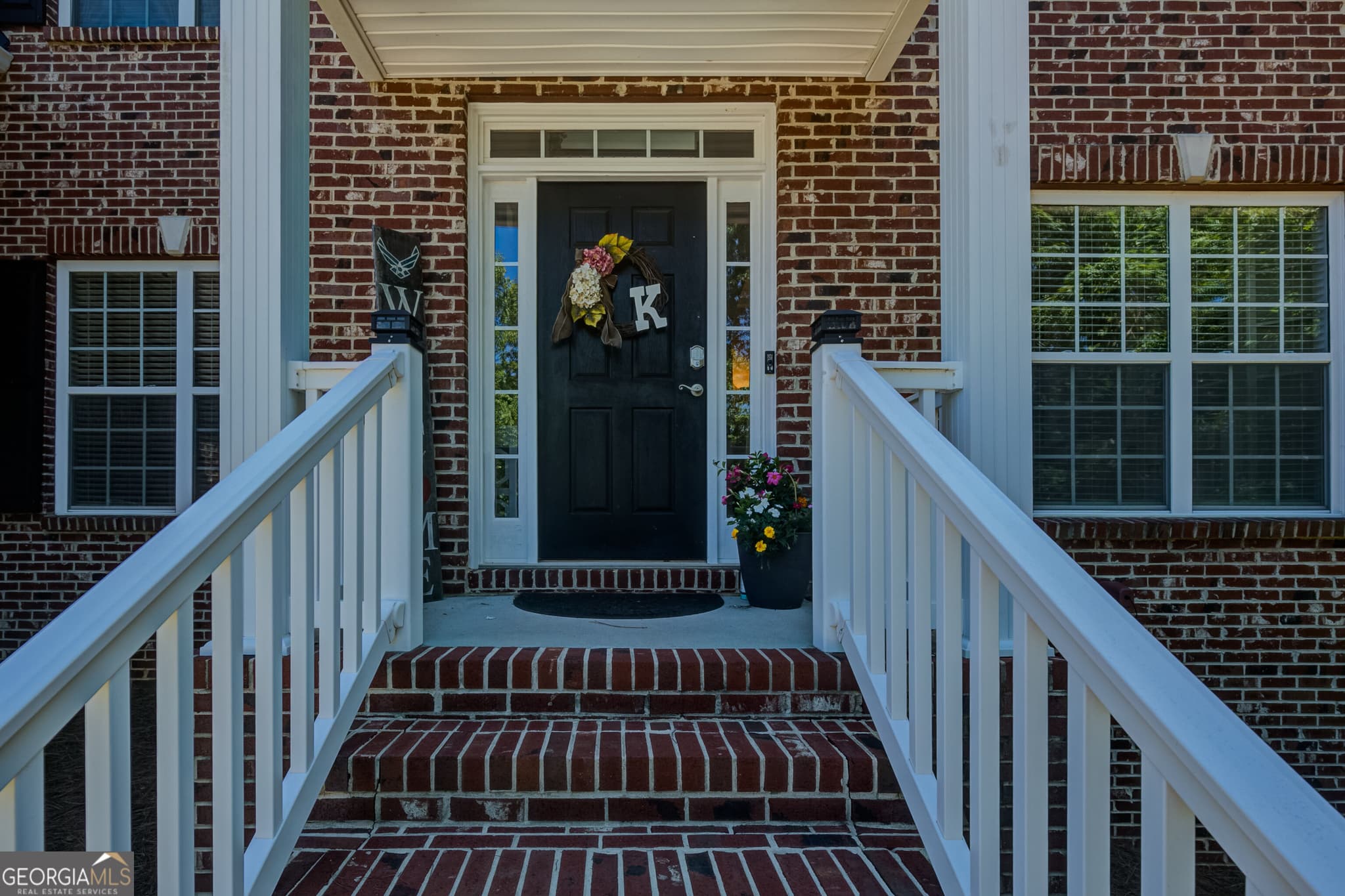4 bedroom, 4.5 bathroom, 4,059 sq ft single family residence for sale at 381 Rosebay Lane, Sharpsburg, GA 30277 — photo 2