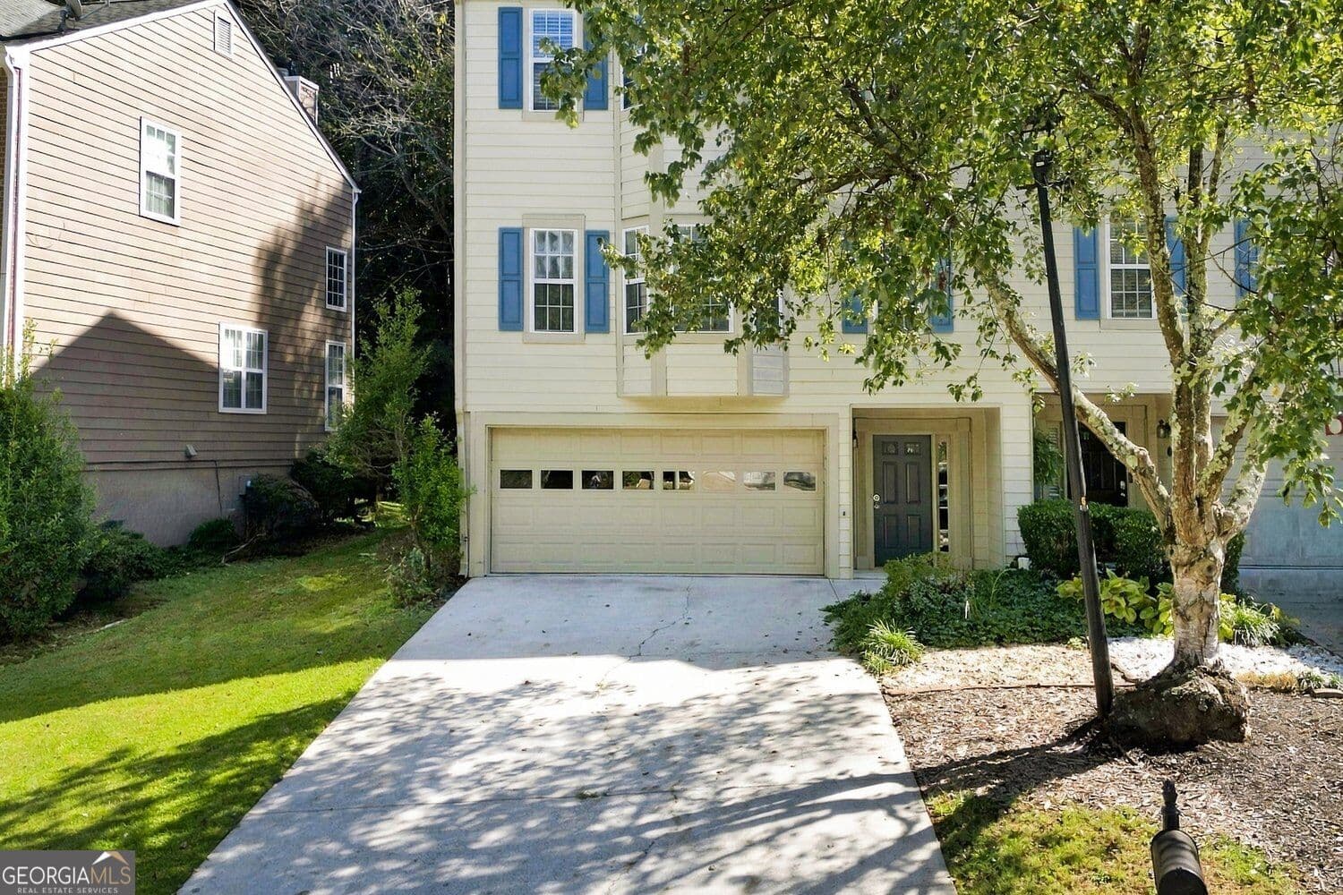 3 bedroom, 2 bathroom, 3,130 sq ft townhouse for sale at 2462 Valley Cove Drive, Duluth, GA 30097 — photo 6