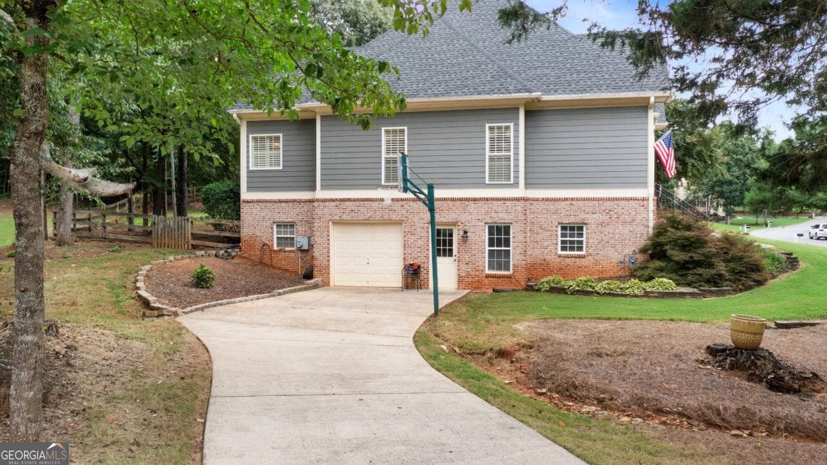 4 bedroom, 2.5 bathroom, 2,481 sq ft single family residence for sale at 31 Heartwood Drive, Cartersville, GA 30120 — photo 9