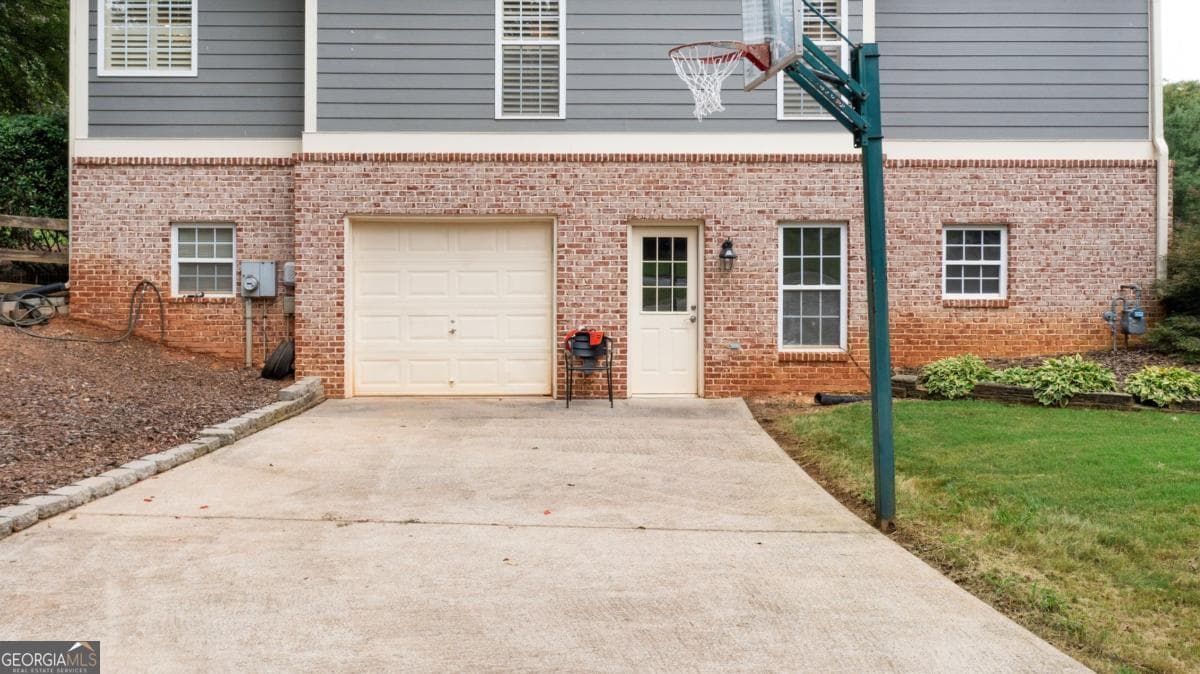 4 bedroom, 2.5 bathroom, 2,481 sq ft single family residence for sale at 31 Heartwood Drive, Cartersville, GA 30120 — photo 4