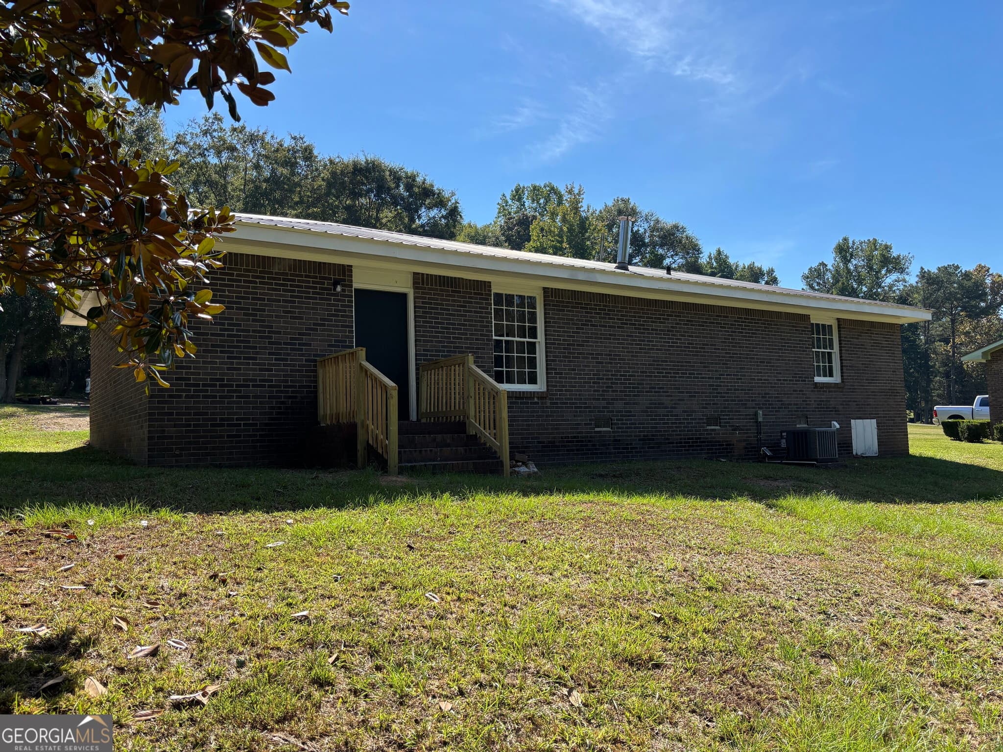 3 bedroom, 1 bathroom, 1,125 sq ft single family residence for rent at 126 Young Road, Franklin, GA 30217 for $1,750 a month — photo 5