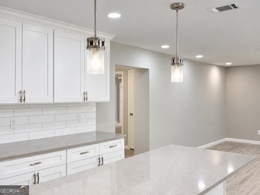 6 bedroom, 3.5 bathroom, 2,261 sq ft single family residence for sale at 1307 4th Avenue, Albany, GA 31707 — photo 3