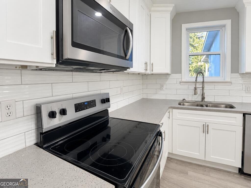 6 bedroom, 3.5 bathroom, 2,261 sq ft single family residence for sale at 1307 4th Avenue, Albany, GA 31707 — photo 9