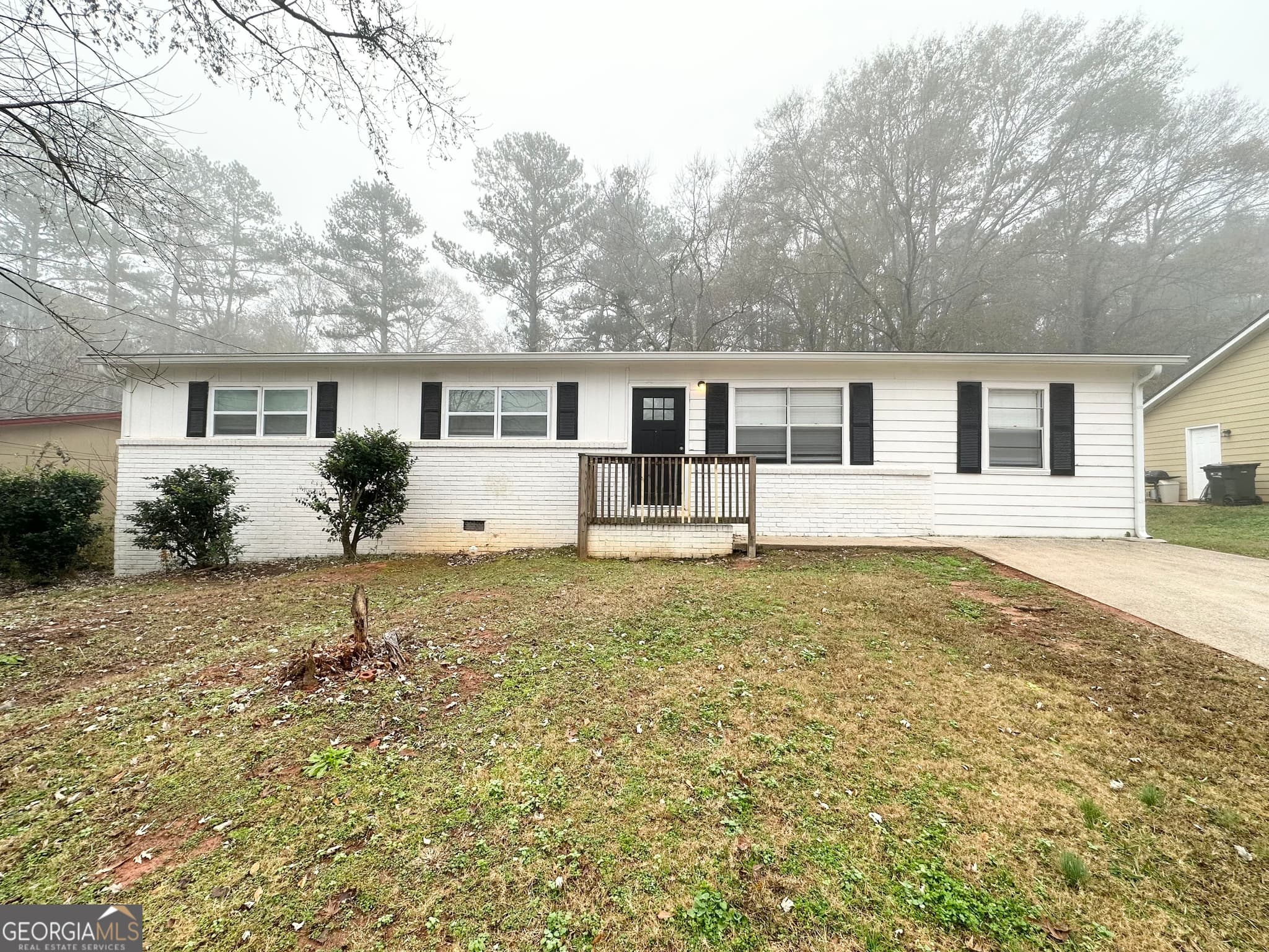 5 bedroom, 2 bathroom, 1,769 sq ft single family residence for sale at 10178 Allen Drive, Covington, GA 30014 — photo 2
