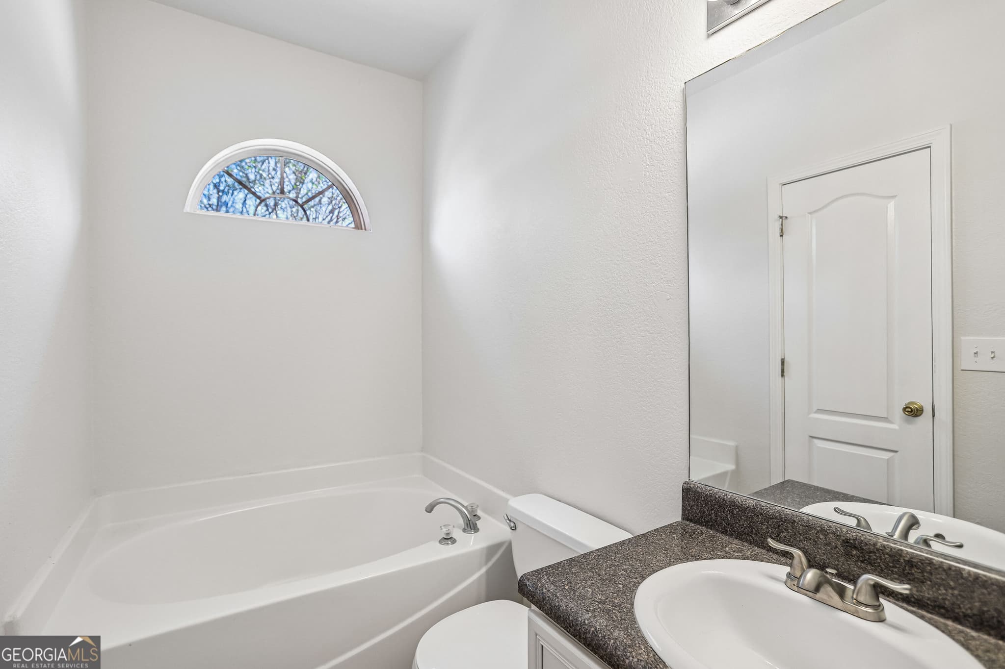 3 bedroom, 2 bathroom, 1,386 sq ft single family residence for sale at 387 Apple Blossom Way, Macon, GA 31217 — photo 10