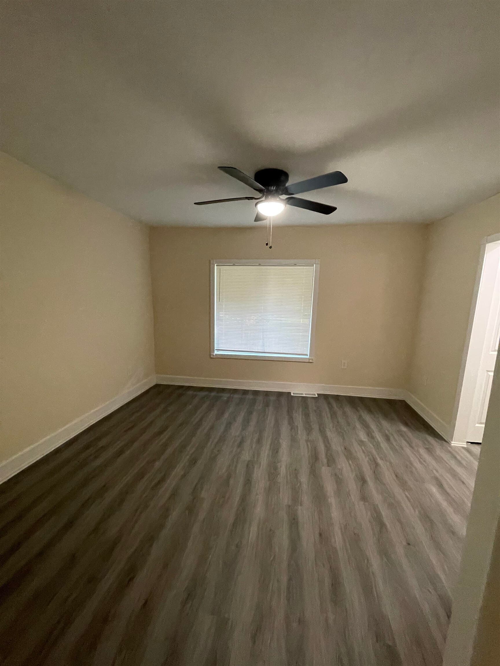 3 bedroom, 2 bathroom quadruplex for rent at 5848 Atlanta Highway 4, Flowery Branch, GA 30542 for $1,330 a month — photo 9