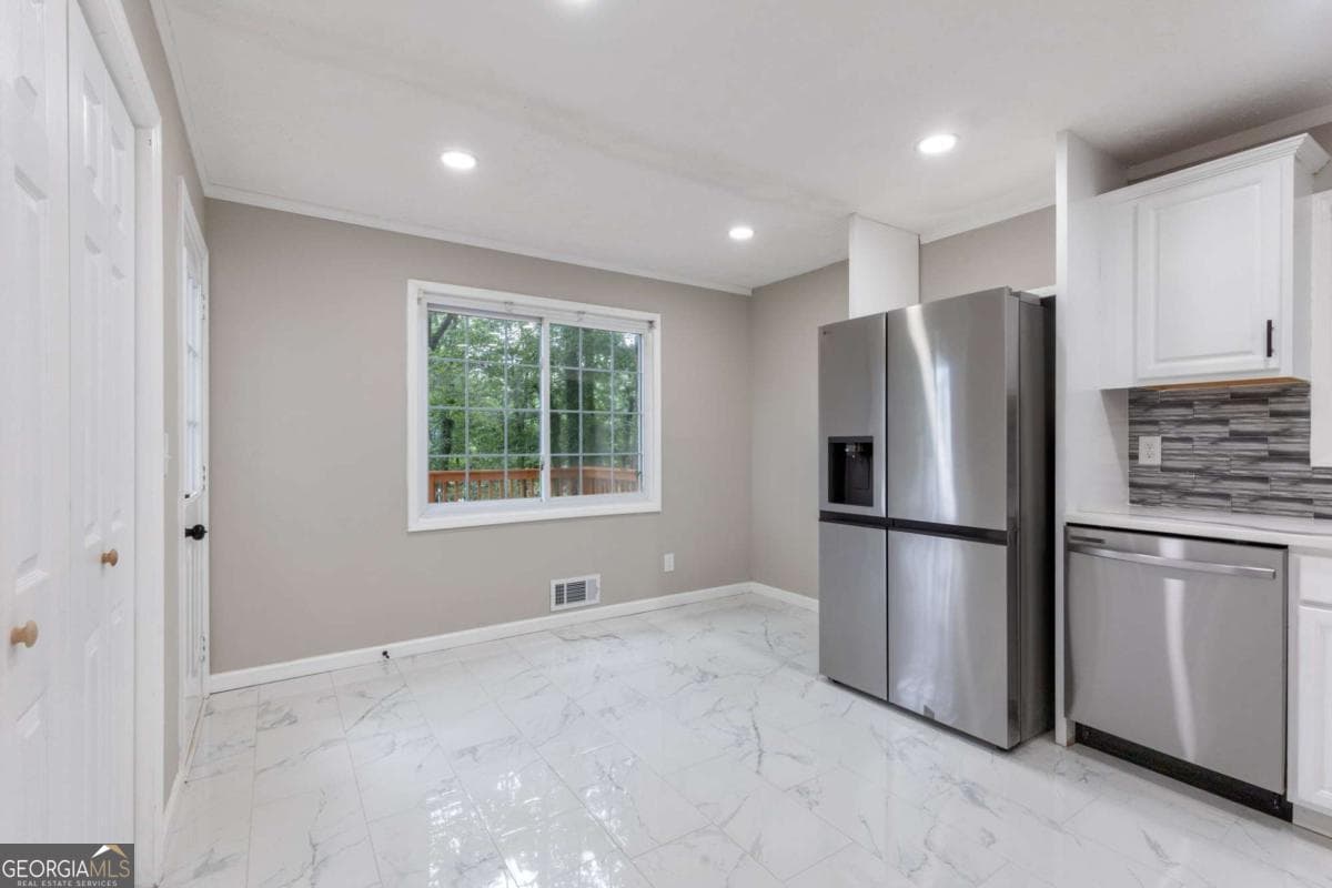 4 bedroom, 2.5 bathroom, 3,108 sq ft single family residence for sale at 1001 Gunners Walk, Tucker, GA 30084 — photo 10