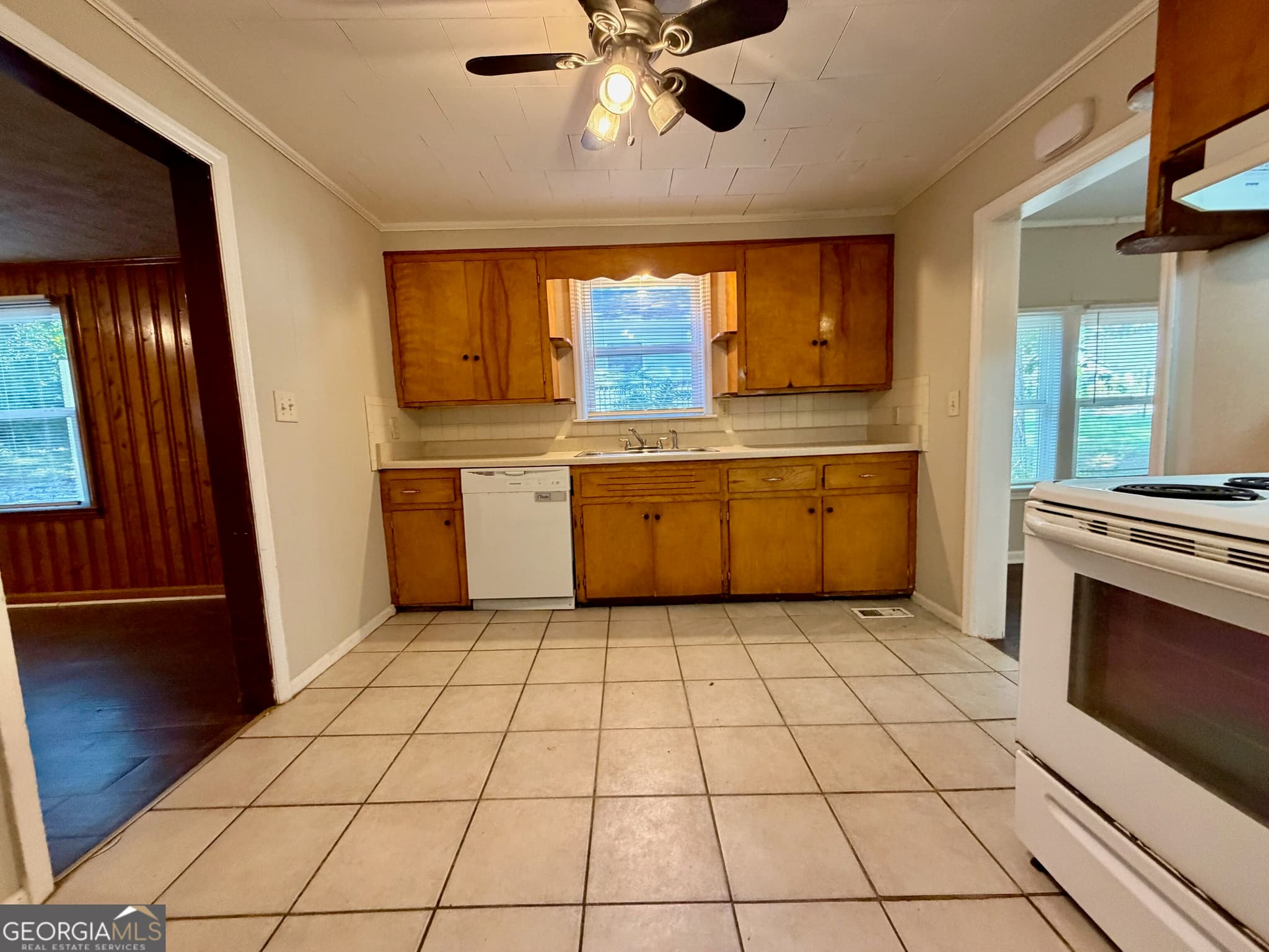3 bedroom, 2 bathroom, 1,516 sq ft single family residence for rent at 215 Brown Street, Carrollton, GA 30117 for $1,545 a month — photo 9