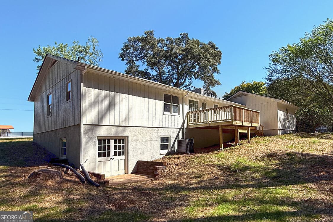 3 bedroom, 2 bathroom, 1,782 sq ft single family residence under contract at 1230 Astondale Road, Bishop, GA 30621 — photo 4