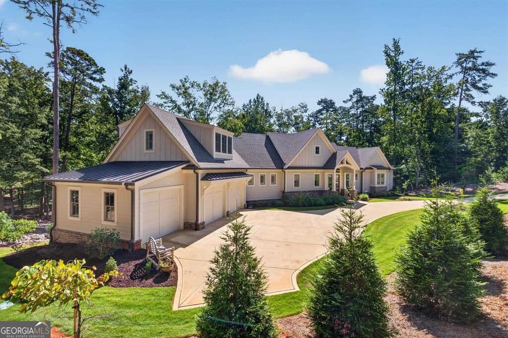 5 bedroom, 5.5 bathroom, 4,875 sq ft single family residence for sale at 1170 Liberty Bluff Road, Greensboro, GA 30642 — photo 2