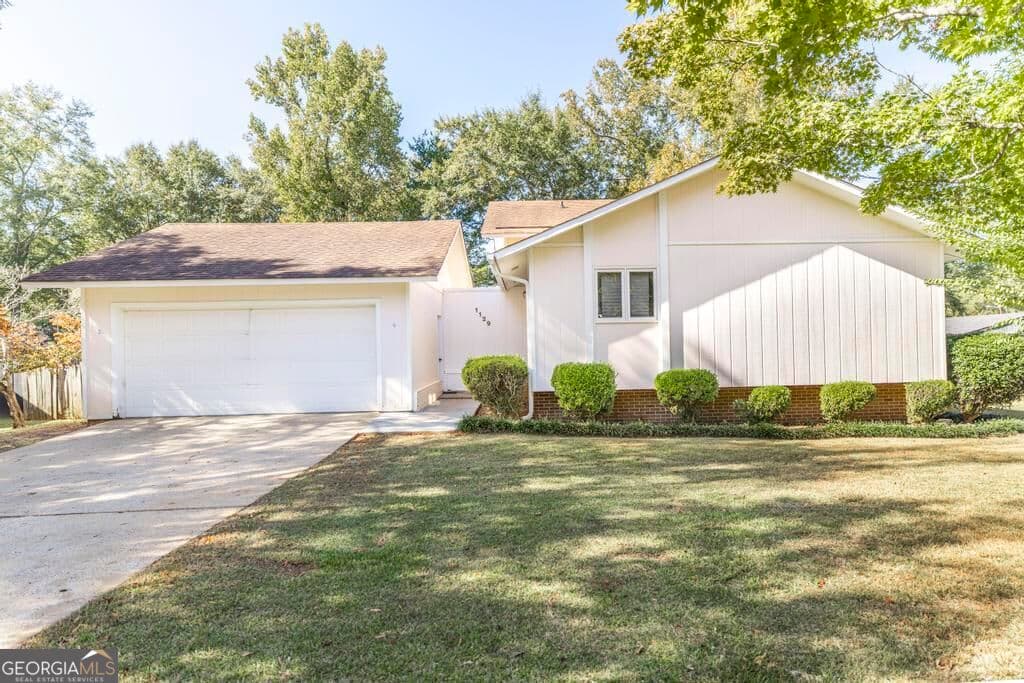 4 bedroom, 2.5 bathroom, 7 sq ft single family residence for sale at 1129 Kingston Rd, Perry, GA 31069 — photo 4