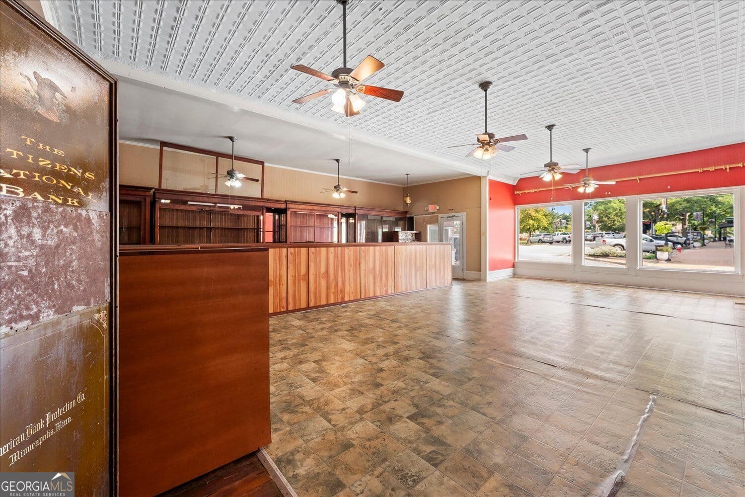 1 bedroom, 2 bathroom, 4,055 sq ft single family residence for sale at 16 E Robert Toombs Avenue, Washington, GA 30673 — photo 6