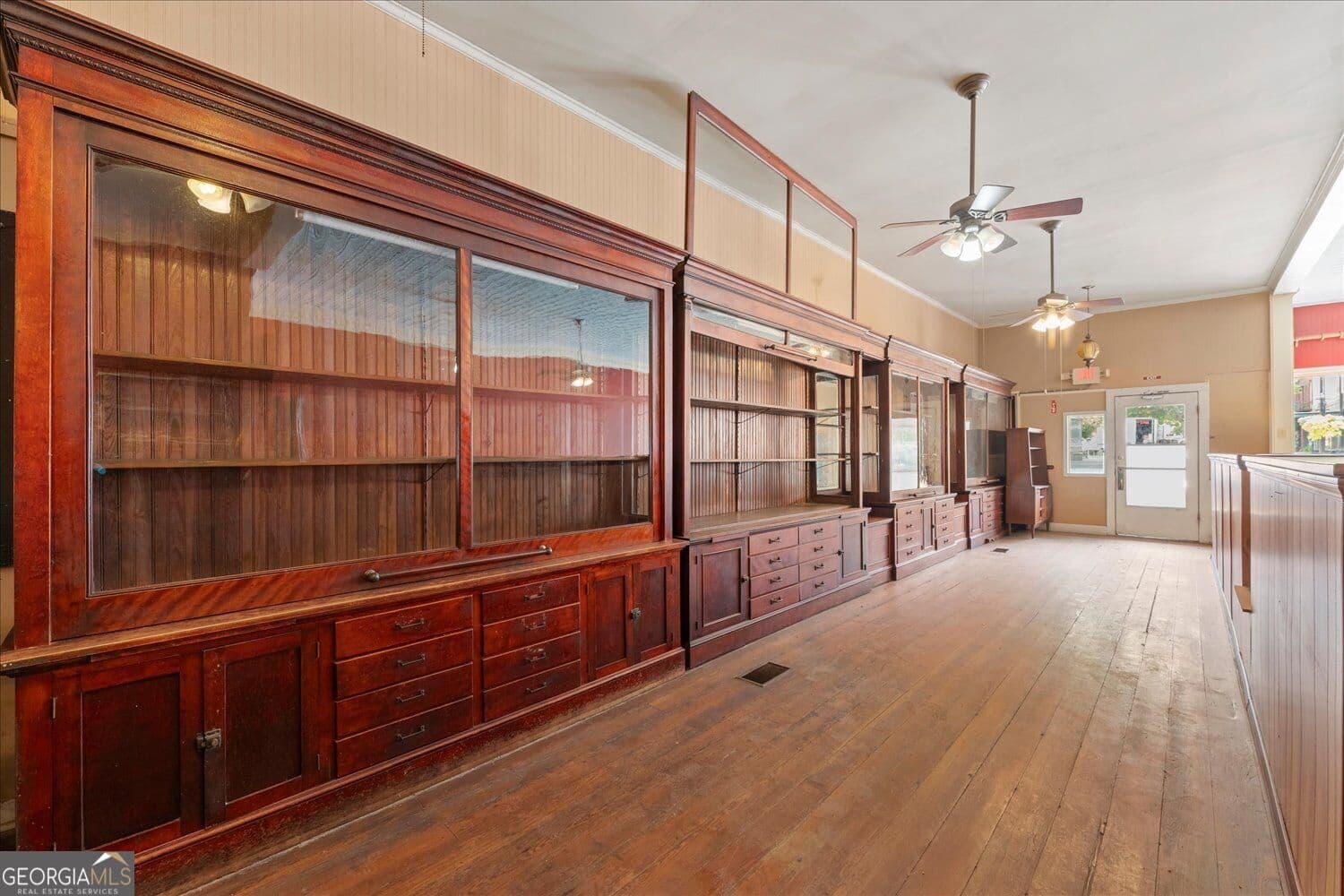 1 bedroom, 2 bathroom, 4,055 sq ft single family residence for sale at 16 E Robert Toombs Avenue, Washington, GA 30673 — photo 3