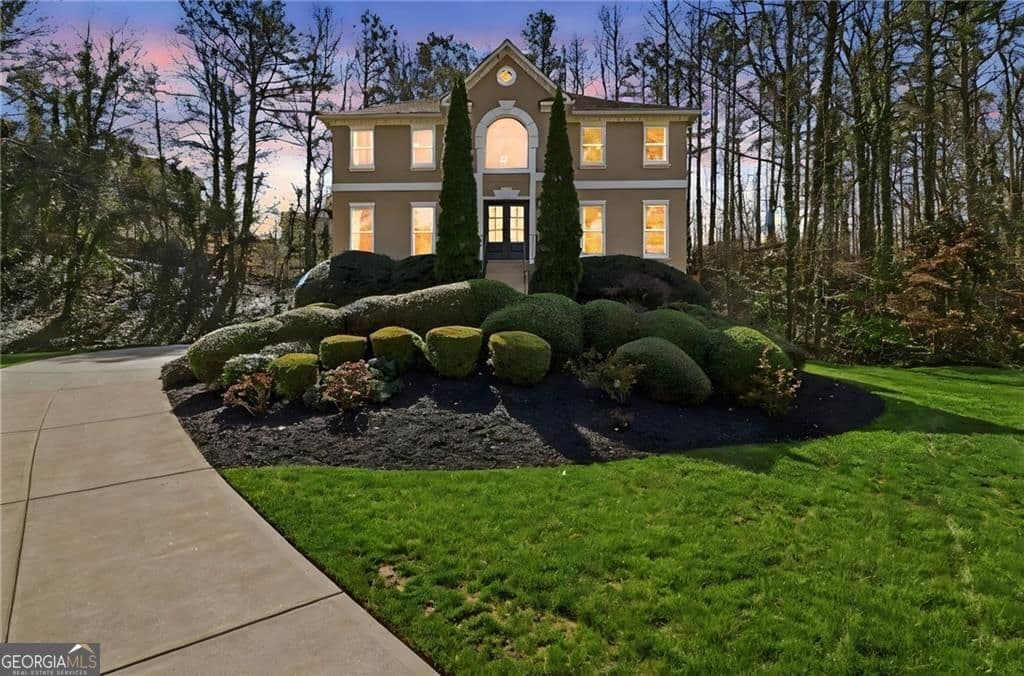 4 bedroom, 2.5 bathroom, 3,188 sq ft single family residence sold at 3566 Hawfinch Court, Roswell, GA 30075
