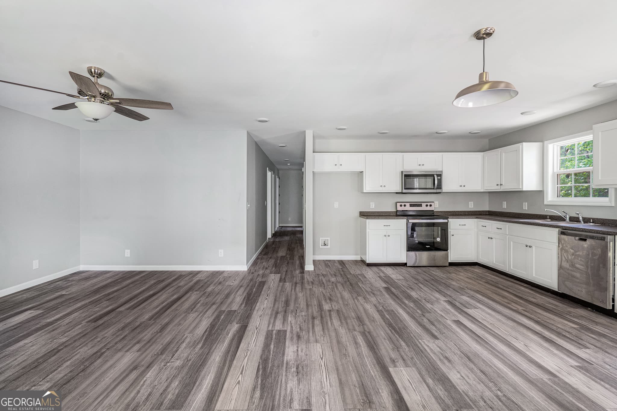 3 bedroom, 2 bathroom, 1,248 sq ft single family residence for sale at 4280 Old Dixie Highway, Dalton, GA 30721 — photo 6