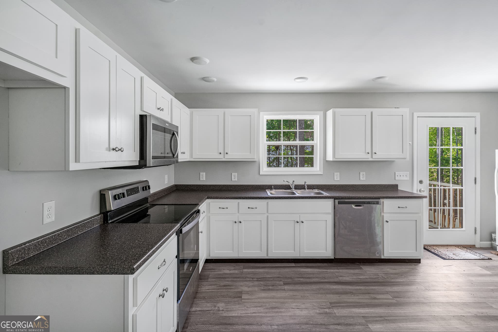 3 bedroom, 2 bathroom, 1,248 sq ft single family residence for sale at 4280 Old Dixie Highway, Dalton, GA 30721 — photo 7