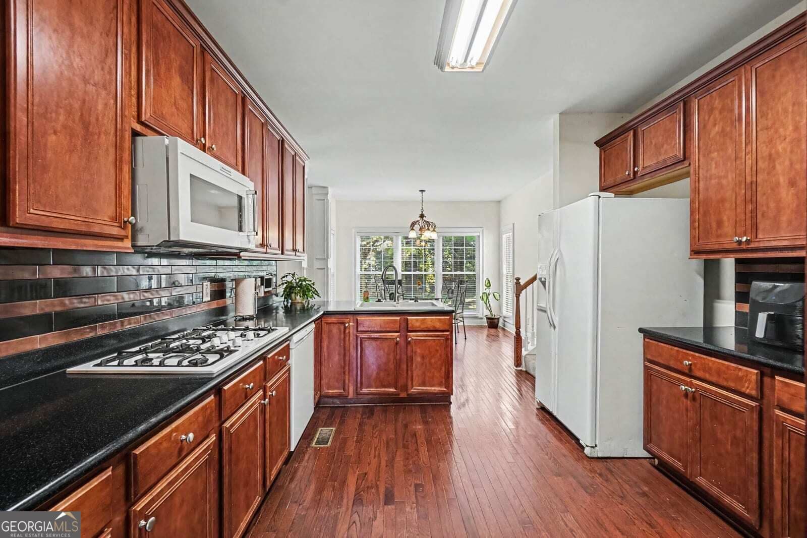 6 bedroom, 4.5 bathroom, 4,139 sq ft single family residence for sale at 5452 Old Dalton Road, Calhoun, GA 30701 — photo 9