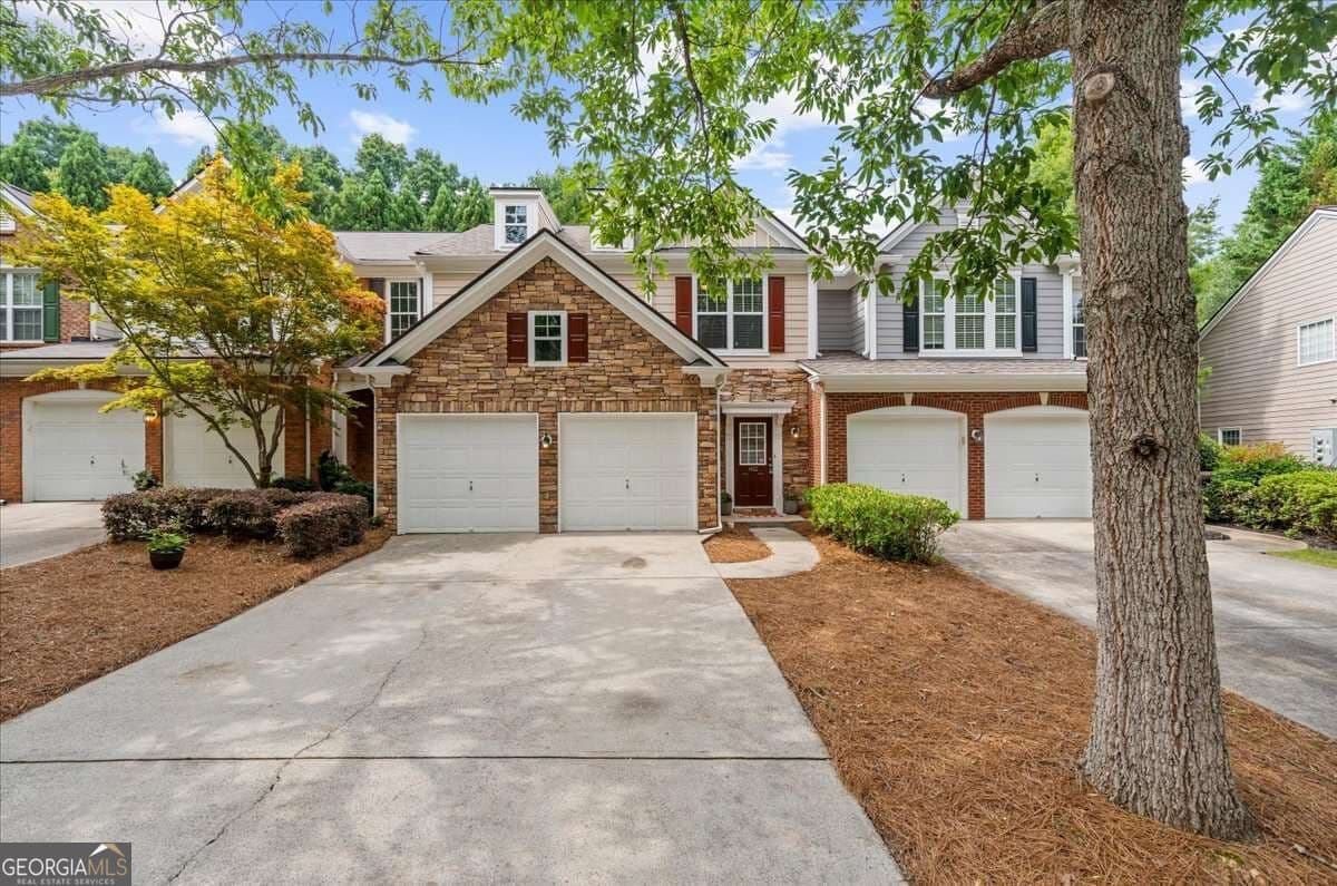 3 bedroom, 2.5 bathroom, 1,740 sq ft townhouse for rent at 1462 Bellsmith Drive, Roswell, GA 30076 for $2,500 a month — photo 1 of 1