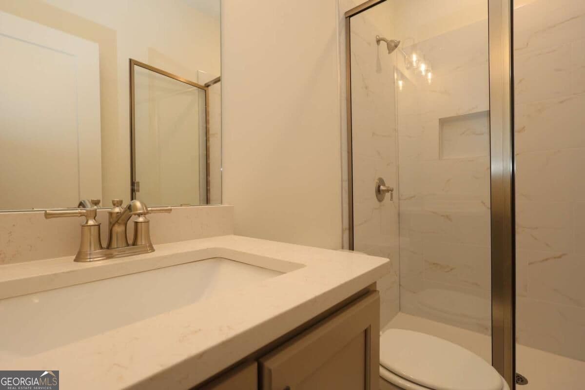 4 bedroom, 3 bathroom, 2,611 sq ft single family residence for sale at 1319 Autumn Lake Drive, Gainesville, GA 30504 — photo 9