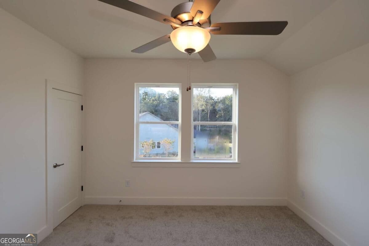 4 bedroom, 3 bathroom, 2,611 sq ft single family residence for sale at 1319 Autumn Lake Drive, Gainesville, GA 30504 — photo 10