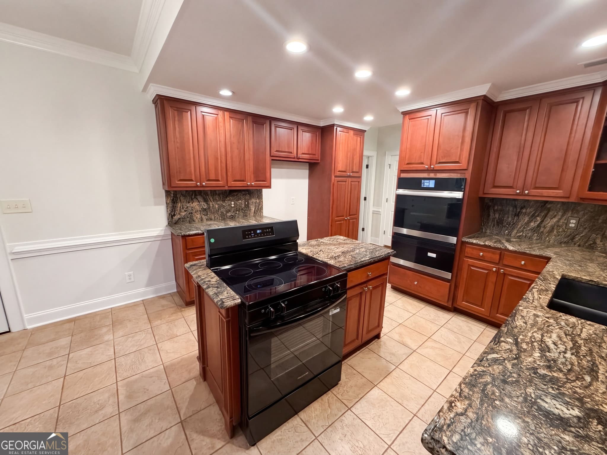 4 bedroom, 4 bathroom, 2,554 sq ft single family residence for sale at 8617 N Shore Drive, Jonesboro, GA 30236 — photo 6