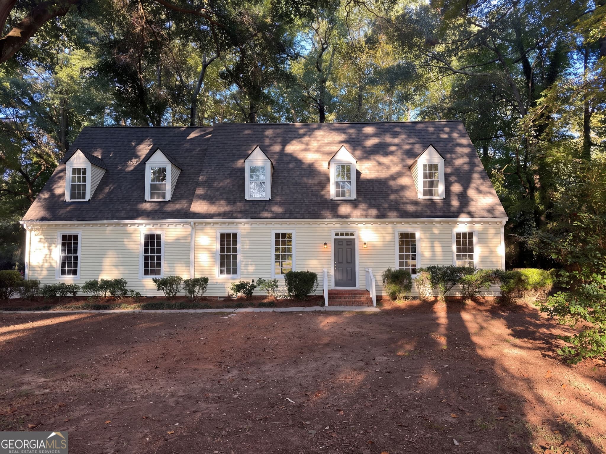 4 bedroom, 4 bathroom, 2,554 sq ft single family residence for sale at 8617 N Shore Drive, Jonesboro, GA 30236 — photo 1 of 49