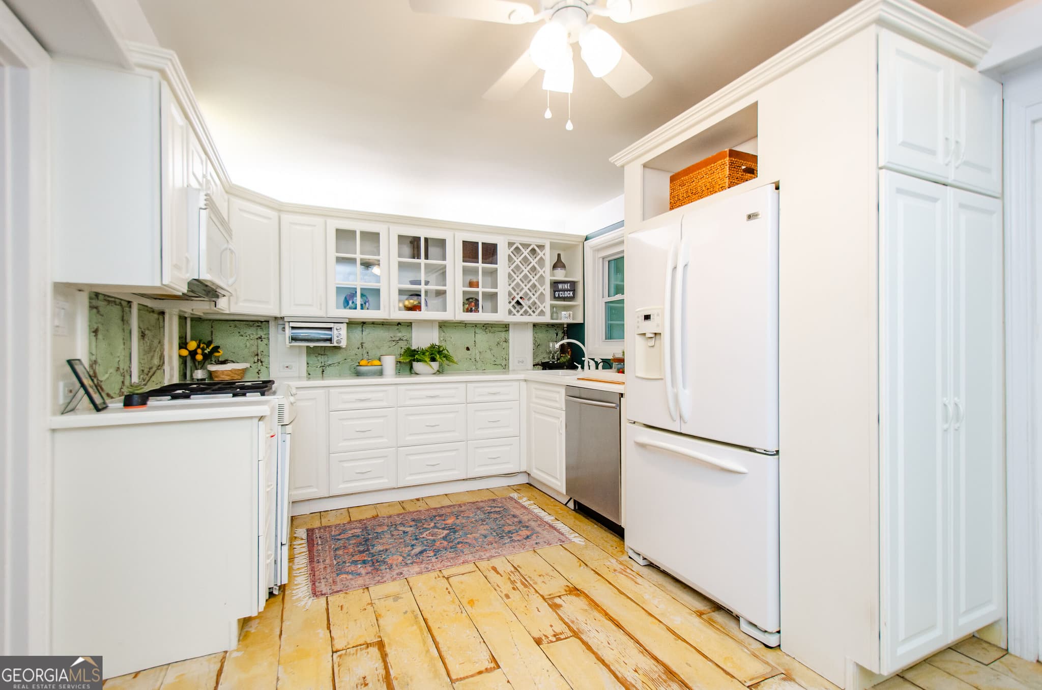 3 bedroom, 2 bathroom, 1,368 sq ft condominium for sale at 5400 Roswell Road D4, Sandy Springs, GA 30342 — photo 10