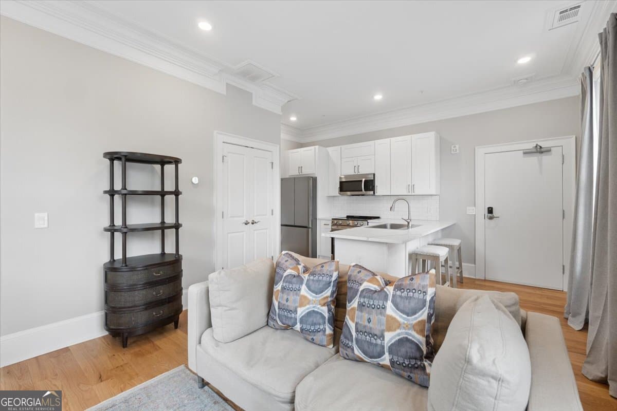 1 bedroom, 1 bathroom, 532 sq ft condominium for sale at 200 W Washington Street UNIT A, Madison, GA 30650 — photo 5