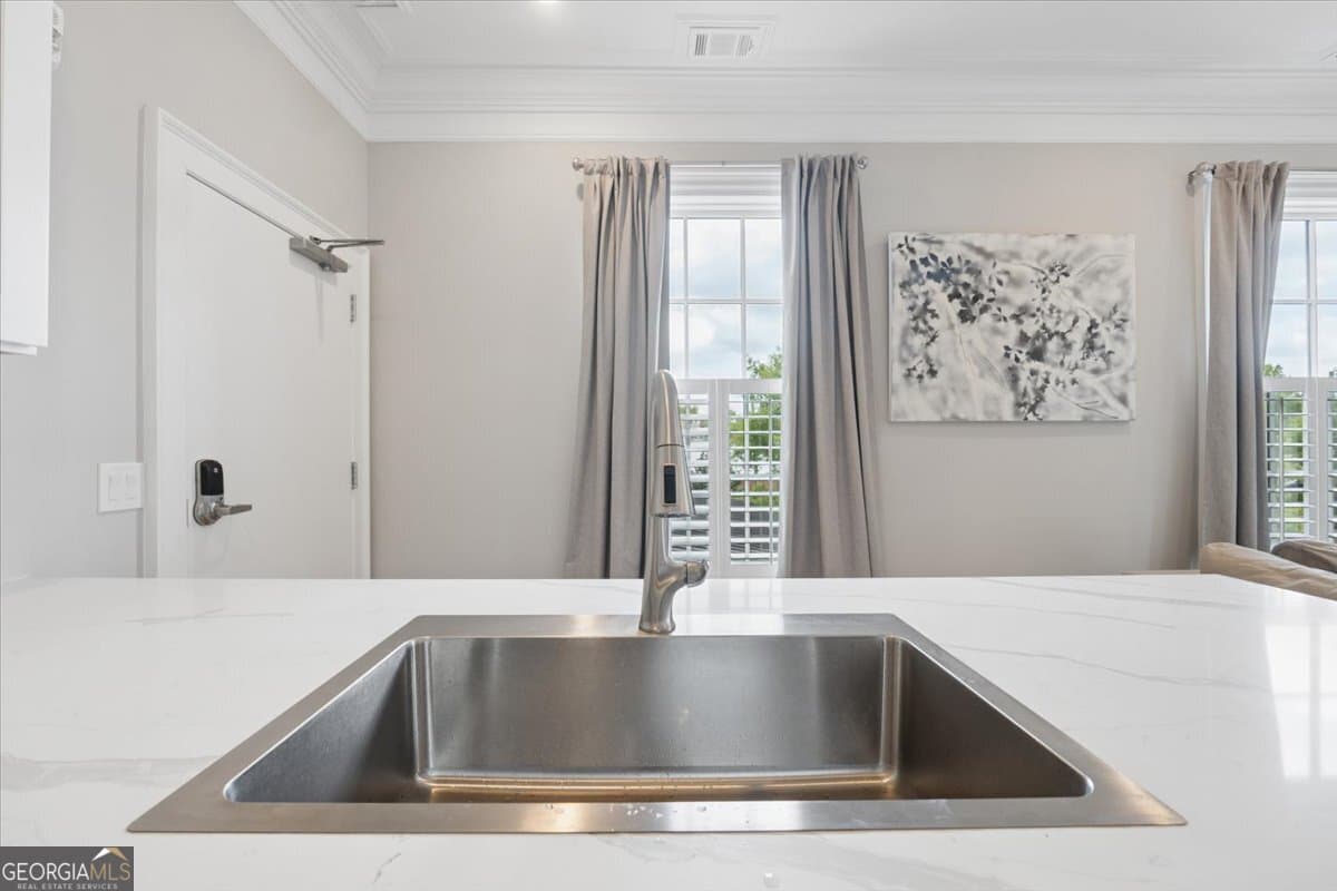 1 bedroom, 1 bathroom, 532 sq ft condominium for sale at 200 W Washington Street UNIT A, Madison, GA 30650 — photo 9