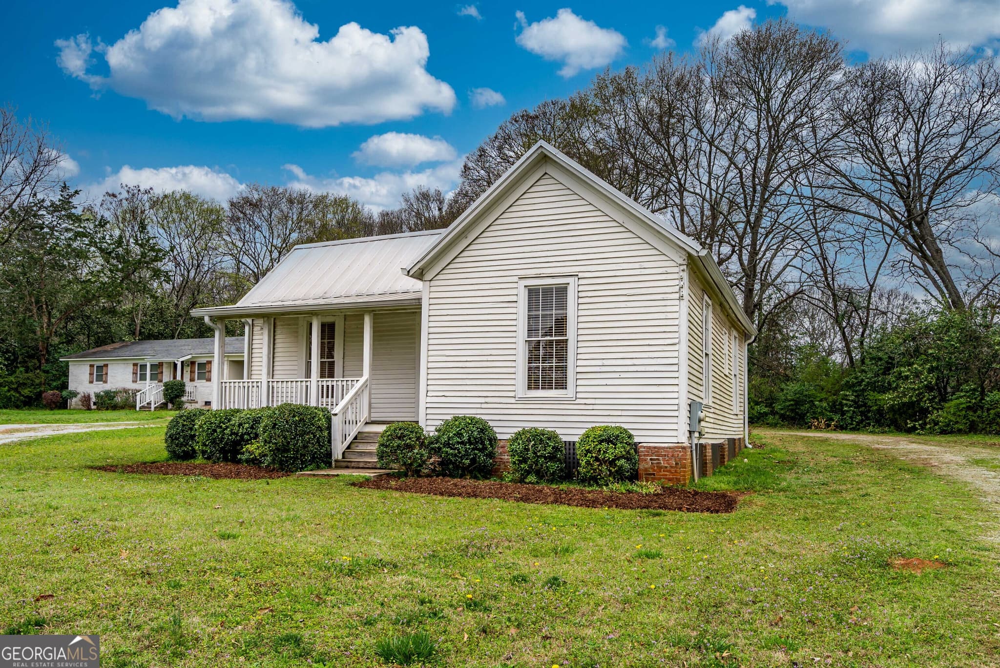 2 bedroom, 2 bathroom, 1,053 sq ft single family residence for rent at 696 North Avenue, Madison, GA 30650 for $1,695 a month — photo 2