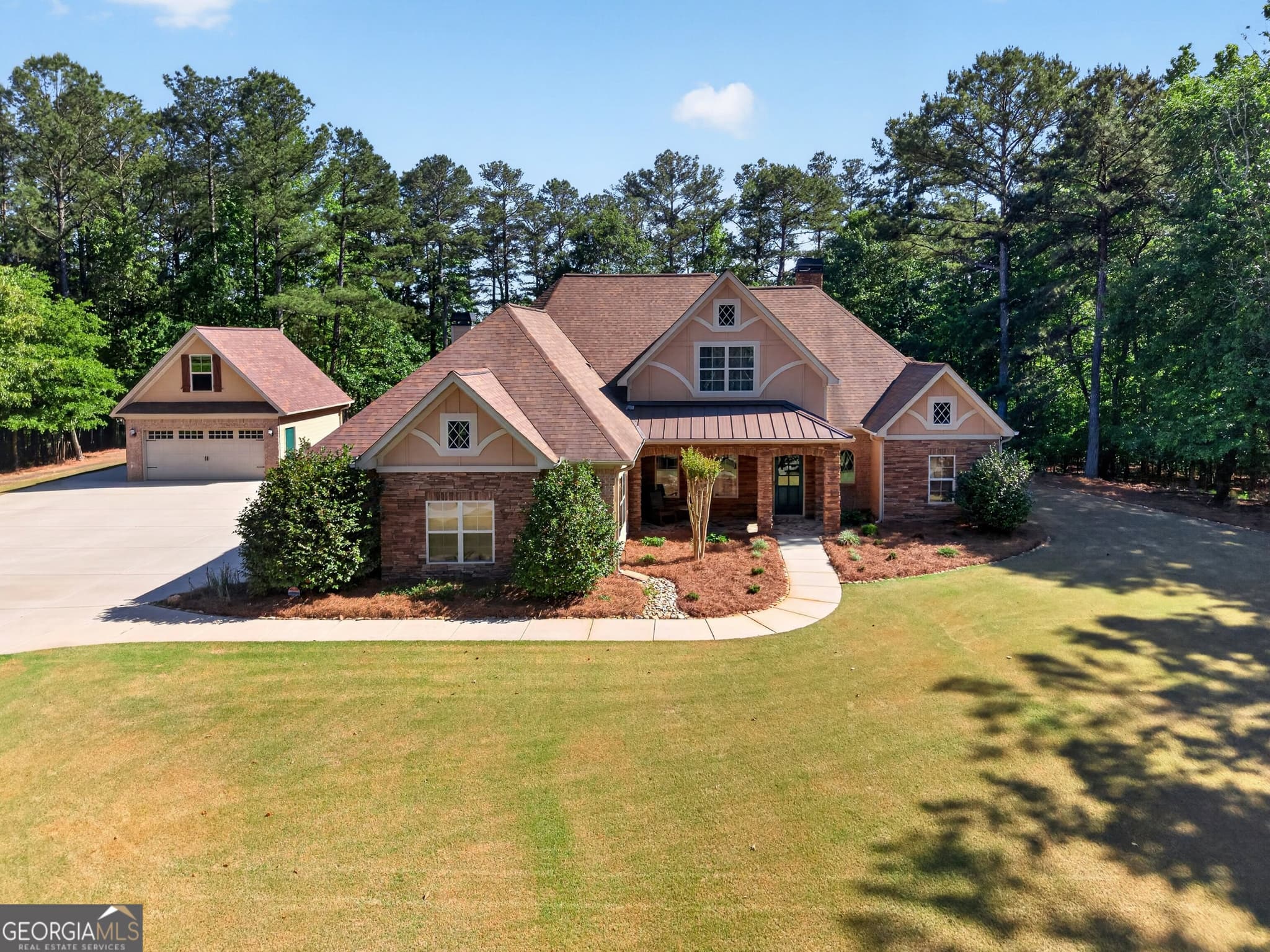 4 bedroom, 3.5 bathroom, 3,452 sq ft single family residence sold at 173 Coral Ridge Court, Palmetto, GA 30268