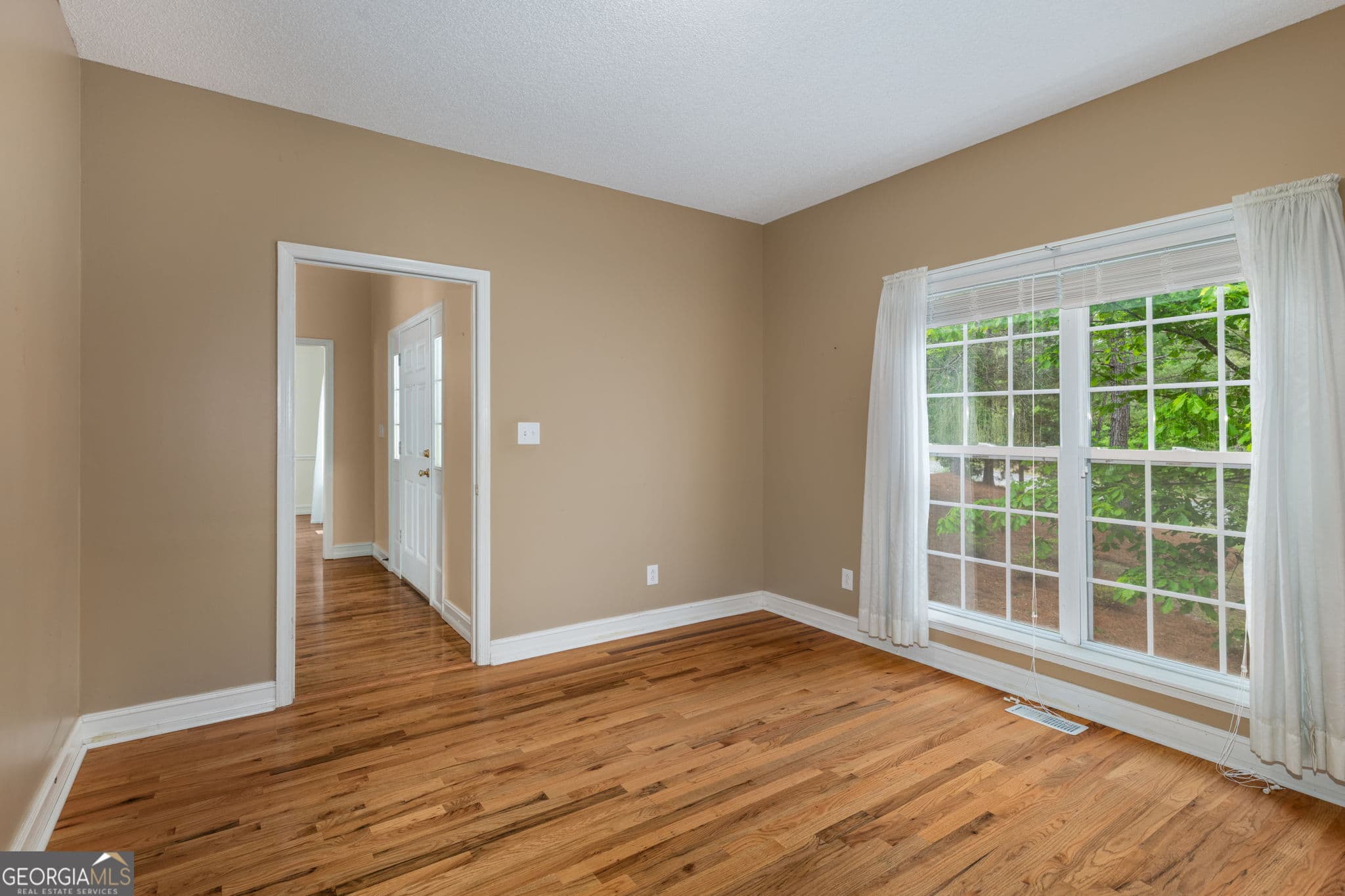 5 bedroom, 3.5 bathroom, 3,233 sq ft single family residence for sale at 2626 Penbrook Lane, Macon, GA 31216 — photo 7