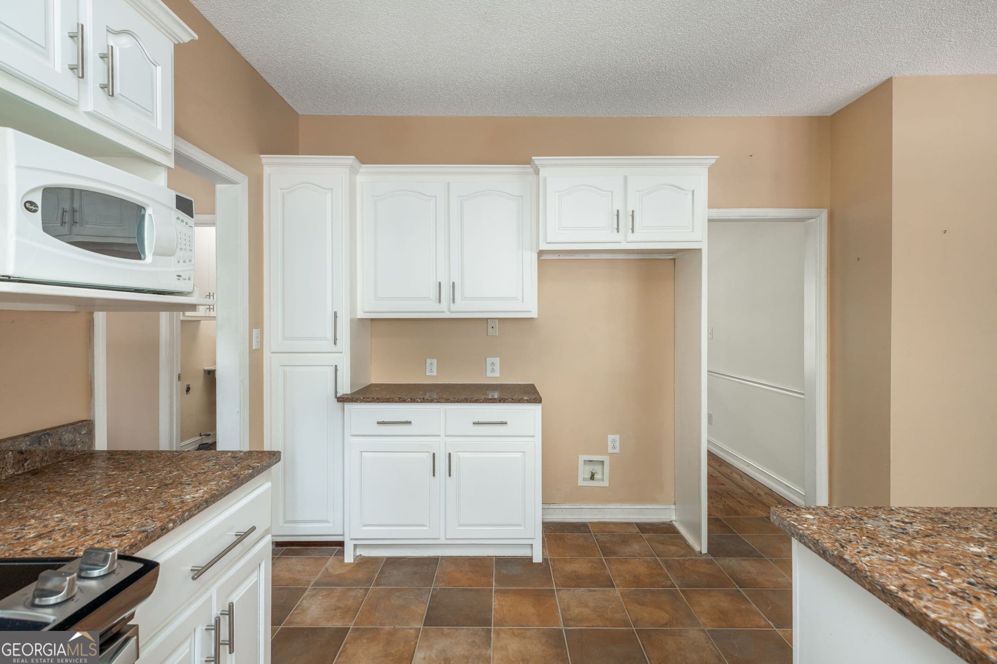 5 bedroom, 3.5 bathroom, 3,233 sq ft single family residence for sale at 2626 Penbrook Lane, Macon, GA 31216 — photo 10