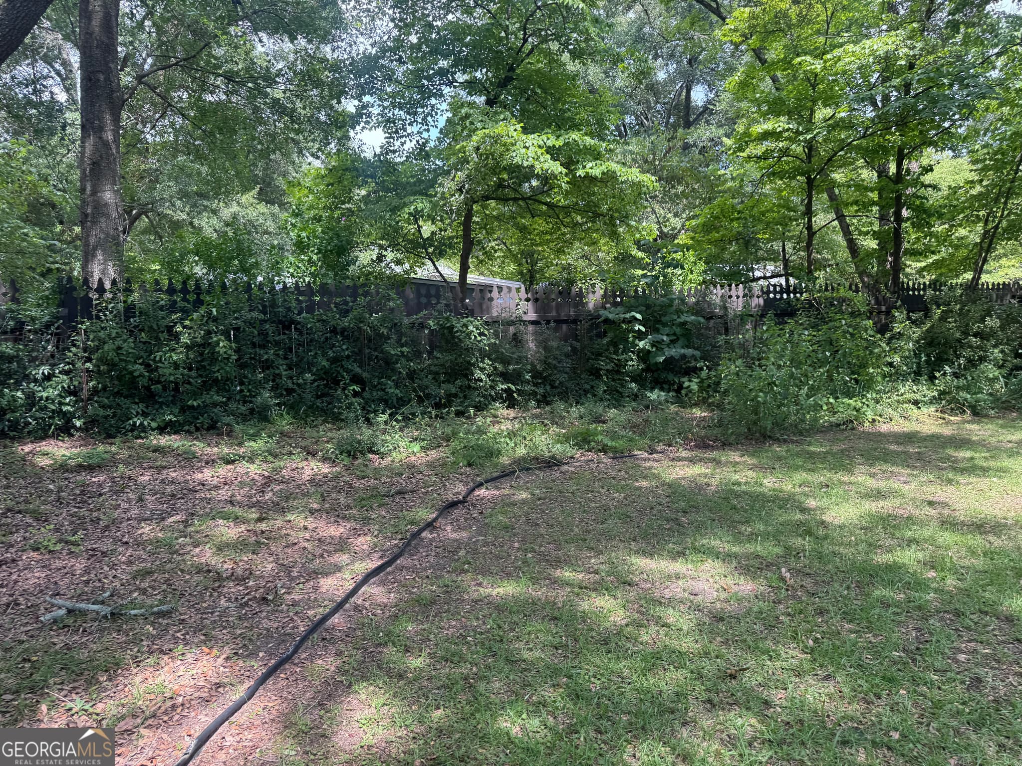 1 bedroom, 1 bathroom, 960 sq ft single family residence under contract at 209 Vernon Street, Dublin, GA 31021 — photo 3