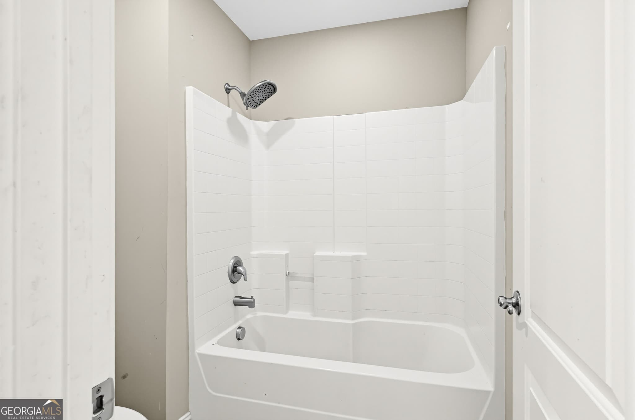 4 bedroom, 3 bathroom, 3,407 sq ft single family residence for sale at 436 Channing Drive, Richmond Hill, GA 31324 — photo 8