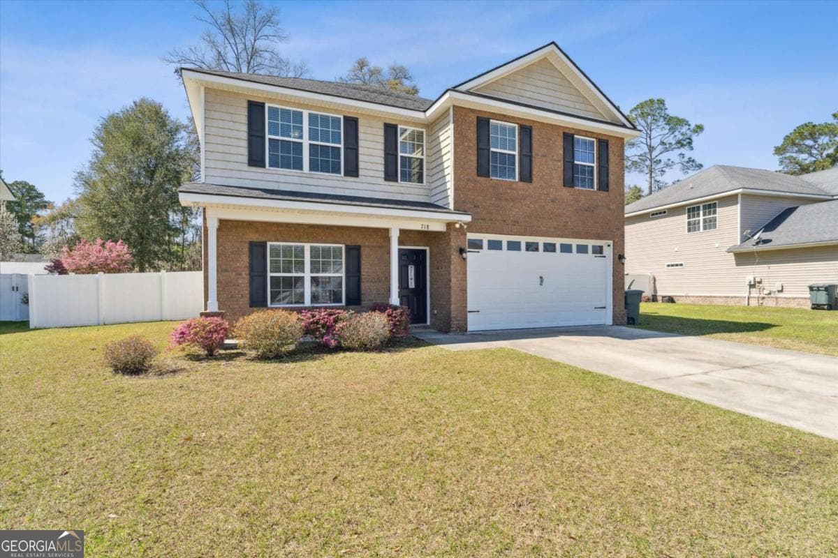5 bedroom, 2.5 bathroom, 2,765 sq ft single family residence sold at 718 Eden Lane, Hinesville, GA 31313