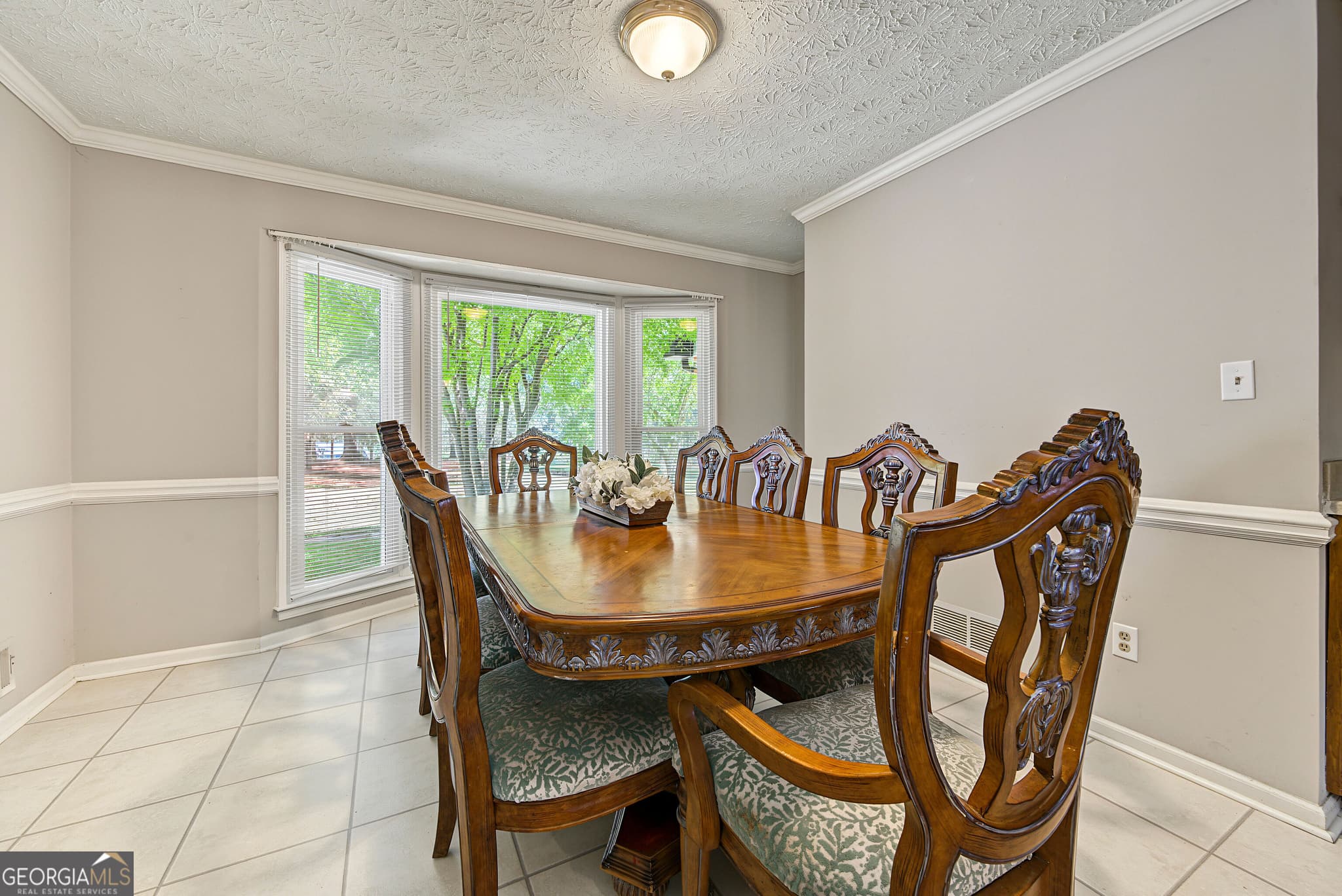 4 bedroom, 3 bathroom, 2,919 sq ft single family residence for sale at 330 Laurelwood Drive, Tyrone, GA 30290 — photo 5