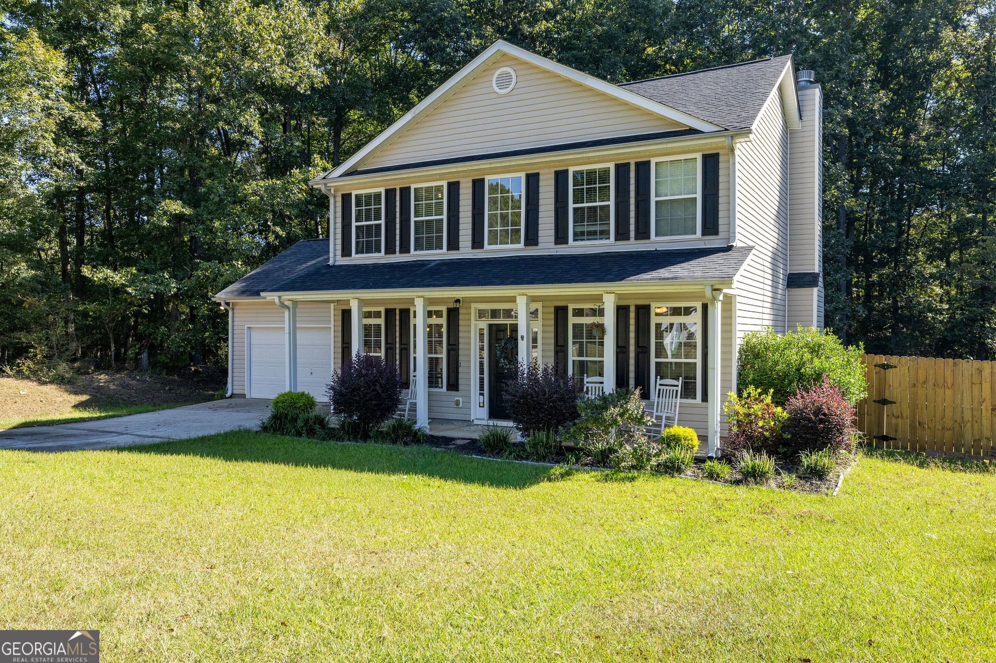 3 bedroom, 2.5 bathroom, 1,818 sq ft single family residence for sale at 42 Bill Estes Road, Senoia, GA 30276 — photo 2