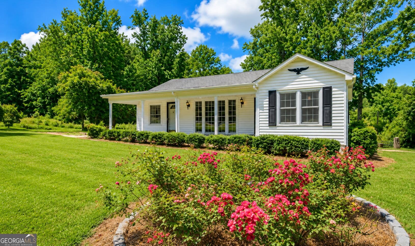 3 bedroom, 1 bathroom, 1,609 sq ft single family residence sold at 403 North Avenue, Eastanollee, GA 30538
