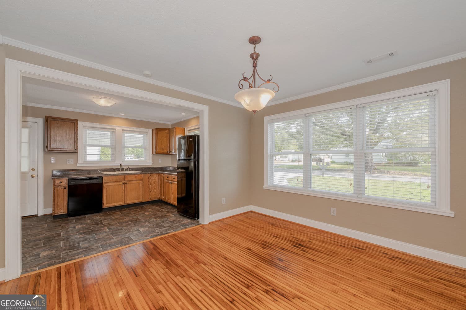 2 bedroom, 1 bathroom, 1,332 sq ft single family residence for sale at 21 Dickeyville Road, Trion, GA 30753 — photo 8