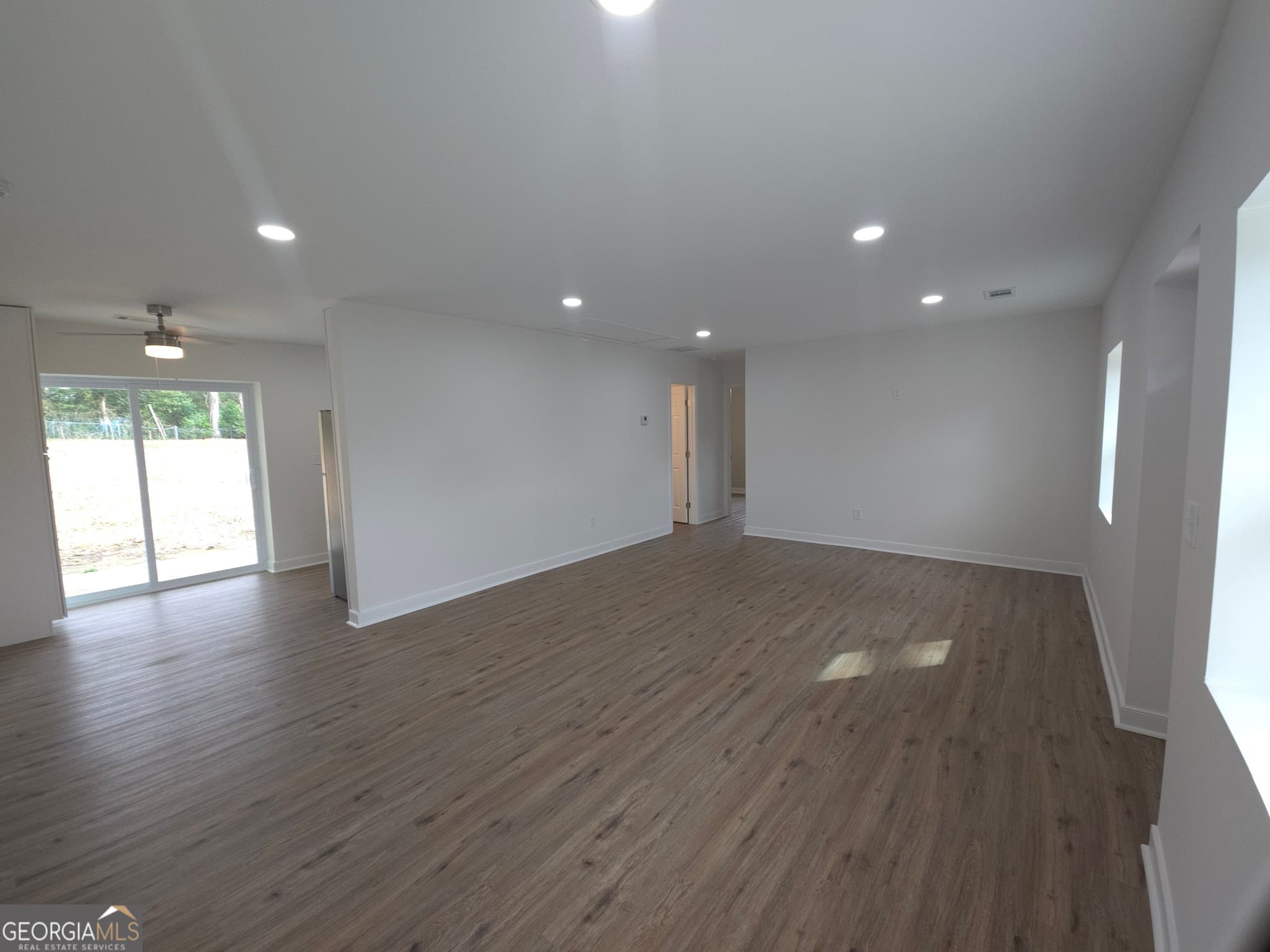3 bedroom, 1.5 bathroom, 1,240 sq ft single family residence for sale at 4370 Ashland Drive, Macon, GA 31206 — photo 6