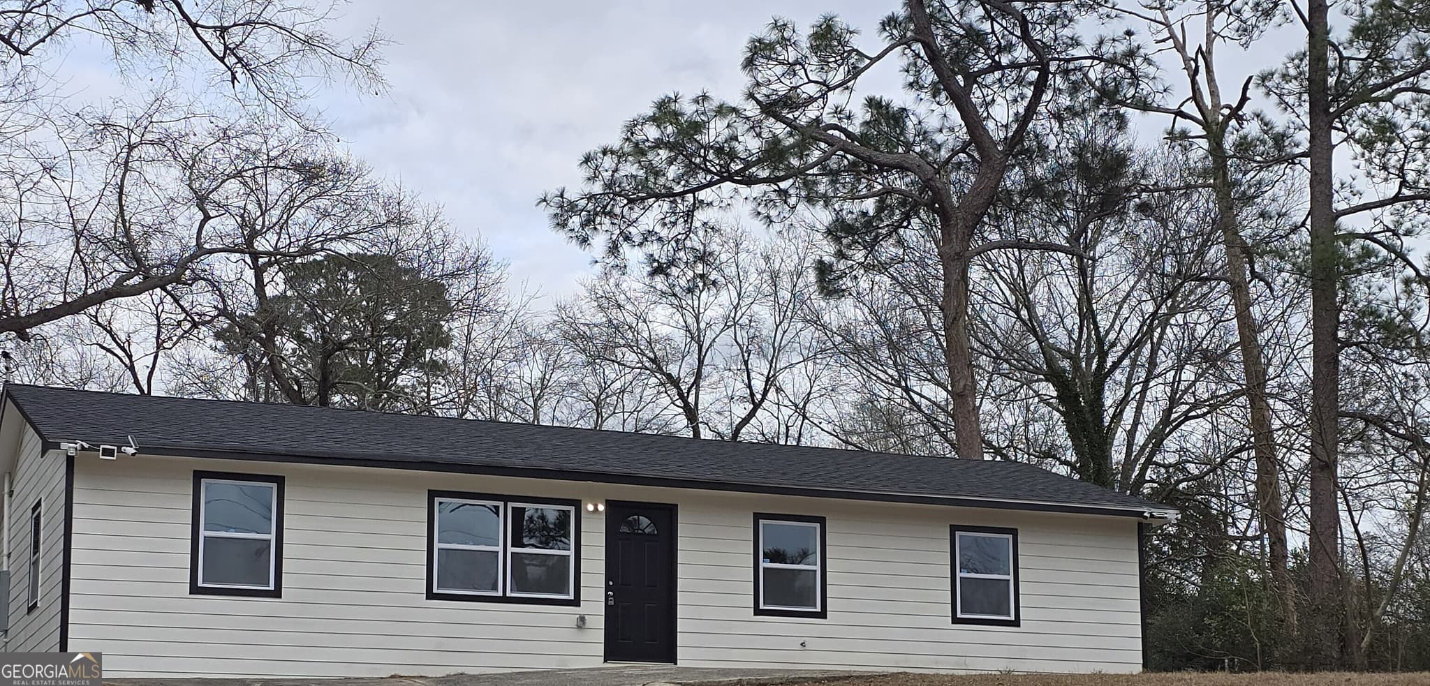3 bedroom, 1.5 bathroom, 1,240 sq ft single family residence for sale at 4370 Ashland Drive, Macon, GA 31206 — photo 1 of 24