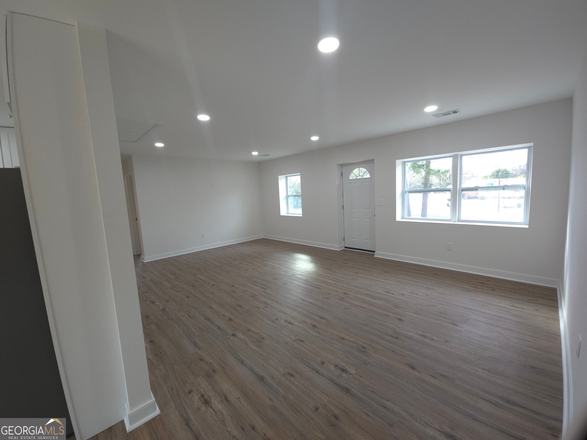 3 bedroom, 1.5 bathroom, 1,240 sq ft single family residence for sale at 4370 Ashland Drive, Macon, GA 31206 — photo 5