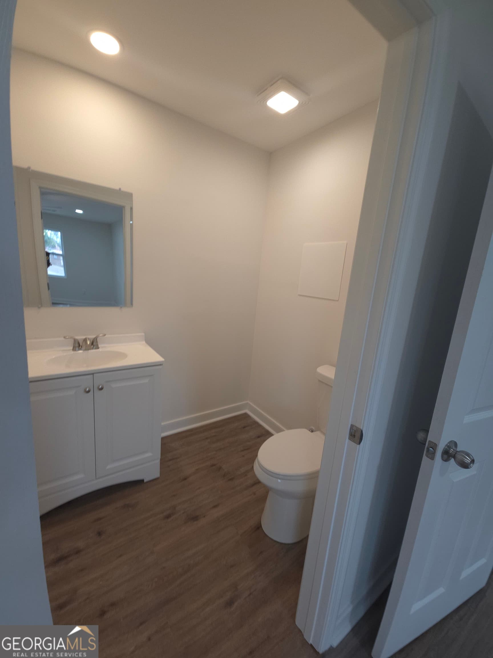 3 bedroom, 1.5 bathroom, 1,240 sq ft single family residence for sale at 4370 Ashland Drive, Macon, GA 31206 — photo 4