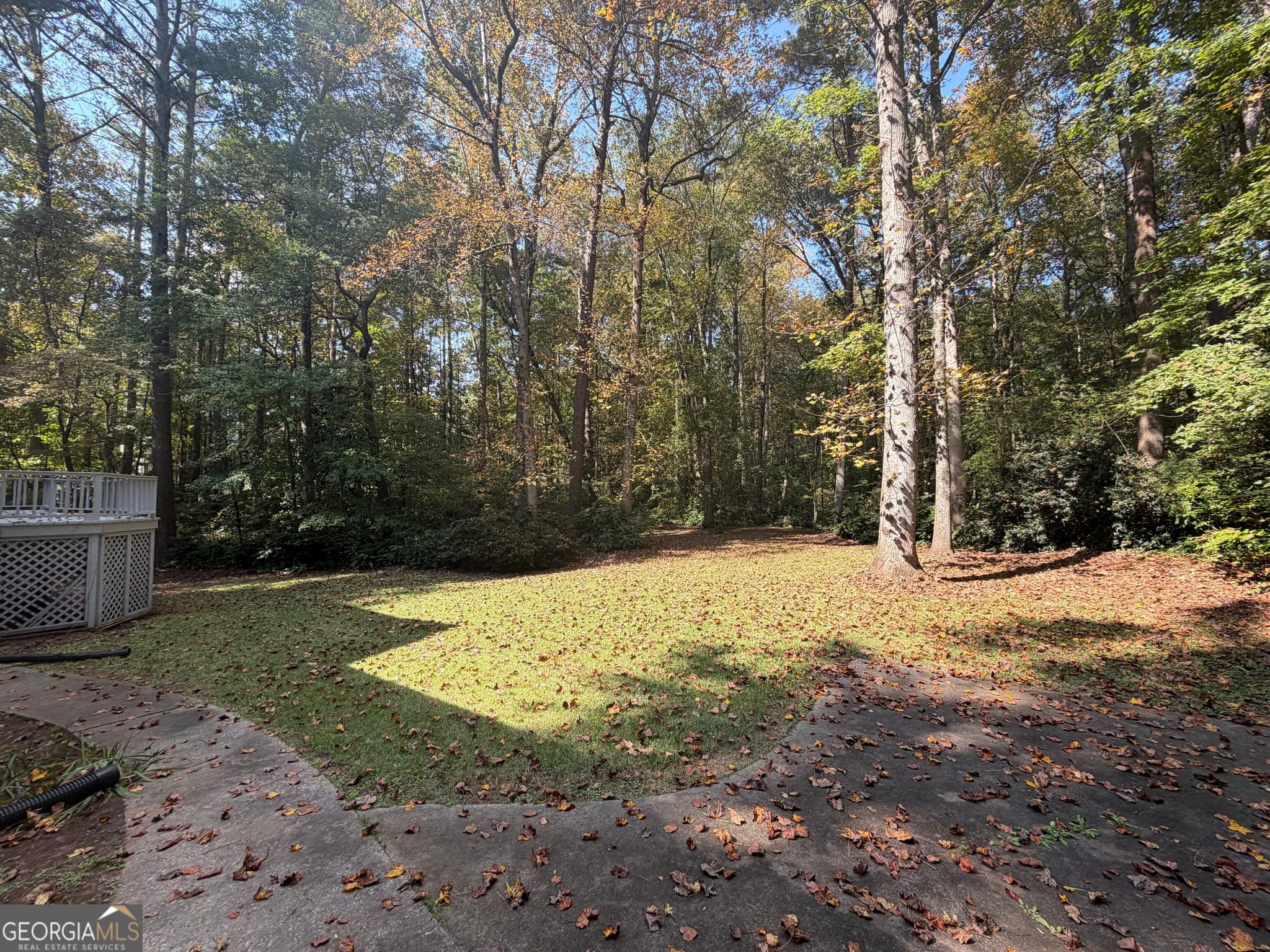 3 bedroom, 2.5 bathroom, 2,676 sq ft single family residence for sale at 105 Northlake Dr, Carrollton, GA 30117 — photo 7