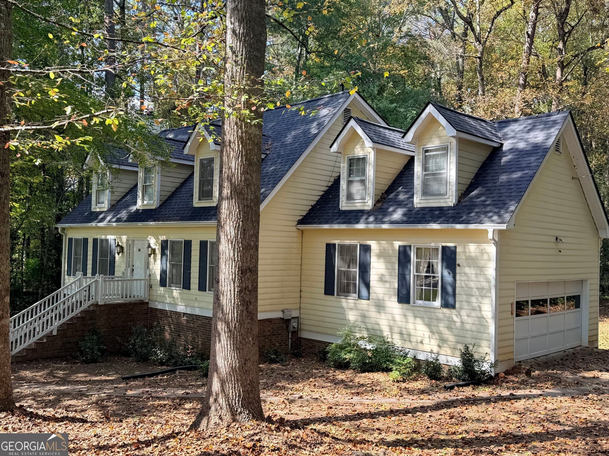 3 bedroom, 2.5 bathroom, 2,676 sq ft single family residence for sale at 105 Northlake Dr, Carrollton, GA 30117